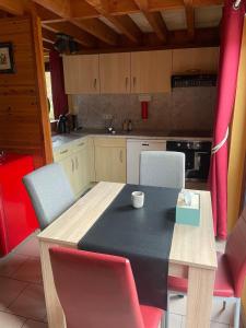 Galería fotográfica de hondvriendelijke vakantiewoning met jacuzzi en sauna Forêt d'Animaux en Bouillon