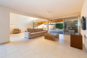 Afbeelding uit fotogalerij van Salgar Villa in Galé +33 foto's