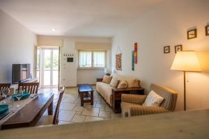 Khu vực ghế ngồi tại Fuori Rotta Holiday Home