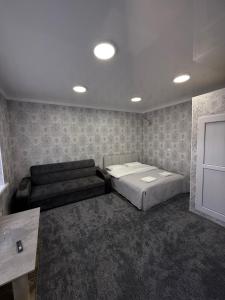 Imagen de la galería de Kubat Guest House, en Tokmok