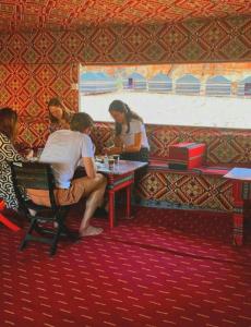 Fotografie z fotogalerie ubytování saleem with jeep tour v destinaci Wadi Rum