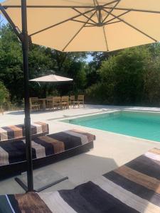 Bazén v ubytování The Barn Gite nebo v jeho okolí + 13 fotografií