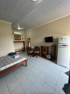 Dapur atau dapur kecil di Chalé Amazon Aqua Park