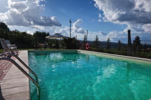 Piscina di Borgo Struginati o nelle vicinanze