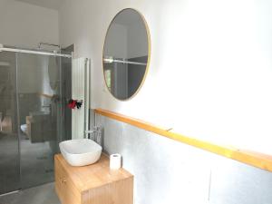 Bilik mandi di Ferienhaus Alter Bahnhof Stötteritz
