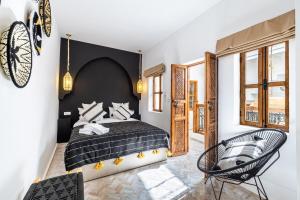 Postel nebo postele na pokoji v ubytování Riad Chiberta Exclusive & New with Pool for 6 pax with free Breakfast + 29 fotografií