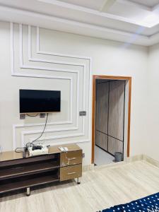 Φωτογραφία από το άλμπουμ του Royal Luxe σε Μουλτάν +12 φωτογραφίες