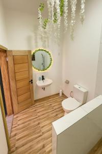 Ένα μπάνιο στο New build house with garden Lomé