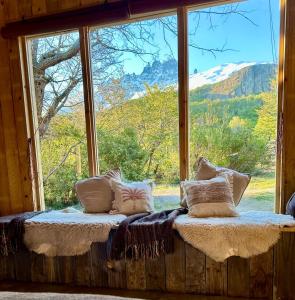 Nespecifikovaný výhled na hory nebo výhled na hory při pohledu z prázdninového domu + 16 fotografií