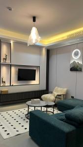 Χώρος καθιστικού στο Sky homes ogbojo