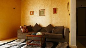 Galeriebild der Unterkunft Villa Shahinaz 4 chambres, piscine & vue forêt in Essaouira