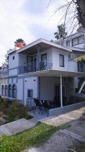 Το κτήριο όπου στεγάζεται  η βίλα