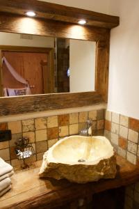 Agriturismo Baita De L'ALL的一间浴室