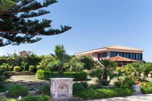 A garden outside Villa Antikleia