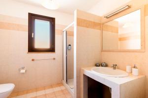 Koupelna v ubytování Casa Manuela + 20 fotografií
