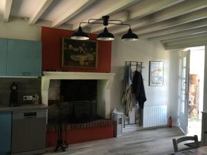 Η κουζίνα ή μικρή κουζίνα στο Fleur House