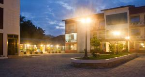 Tòa nhà nơi nhà nghỉ nhỏ tọa lạc