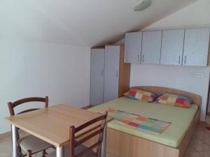 Kuchyňa alebo kuchynka v ubytovaní Apartments Dada