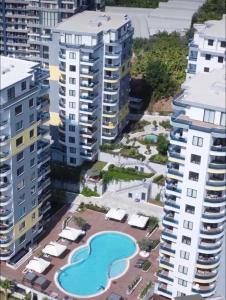 Swimmingpoolen hos eller tæt på Heavenhills