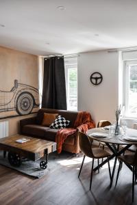 Χώρος καθιστικού στο Automobile