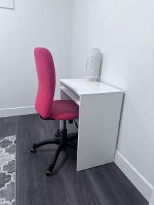 Ảnh trong thư viện ảnh của Sammy's Place ở Edmonton