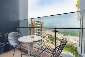 Μπαλκόνι ή βεράντα στο Lumiere RiverSide SkyView- Saigon Premium Suite