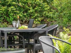 Zahrada ubytování Holiday Home Merita - 1-1km from the sea by Interhome