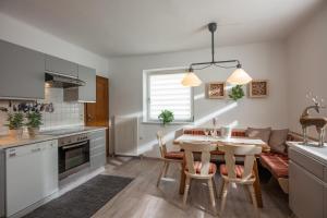 Η κουζίνα ή μικρή κουζίνα στο Mountain View Apartment