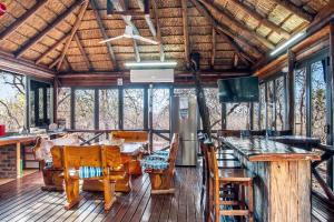 Restaurace v ubytování Bartlett Safari Marloth Park