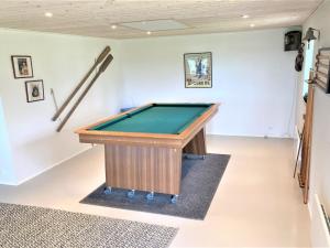 Τραπέζι μπιλιάρδου στο Holiday Home Harre - 300m from the sea by Interhome