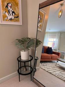 Χώρος καθιστικού στο The Distillery Room