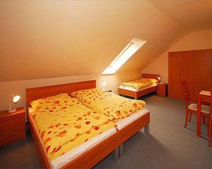 Postel nebo postele na pokoji v ubytování Privat Teo + 4 fotografie