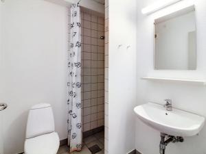 Ένα μπάνιο στο Apartment Arnulfuer by Interhome +12 φωτογραφίες