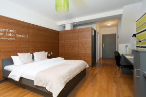 Fotografie z fotogalerie ubytování Hotel CampusZwei Komfortable Doppelzimmer & Apartments mit Küche Zentral in Ludwigsburg ideal für Business & Langzeitaufenthalte optional mit Frühstück 24h Check in v destinaci Ludwigsburg