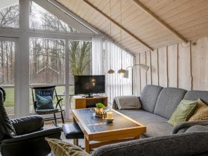 Posezení v ubytování Holiday Home Melisa - 28km from the sea by Interhome + 14 fotografií