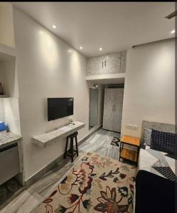 Μια τηλεόραση ή/και κέντρο ψυχαγωγίας στο hotel Gstar +7 φωτογραφίες