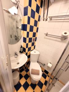 Ένα μπάνιο στο Morpheas by Casa D'Oro +5 φωτογραφίες