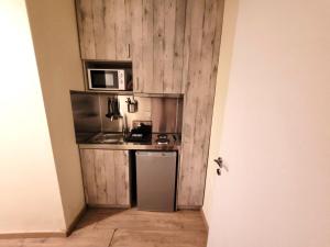 Η κουζίνα ή μικρή κουζίνα στο Morpheas by Casa D'Oro