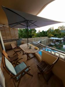 Μπαλκόνι ή βεράντα στο Nefeli Family House2" Modern Villa with Swimming Pool