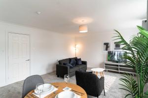 Köök või kööginurk majutusasutuses Modern 1 Bed Harbour-side Apartment in Whitehaven +9 fotot