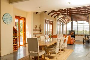 Khu vực ghế ngồi tại Vetho Farmhouse Dullstroom