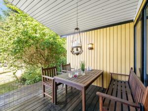 Balkoni atau teres di Holiday Home Tenaya - 200m to the fjord by Interhome