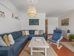 Et opholdsområde på Apartment by Marina, beach, town #1971 + 32 billeder