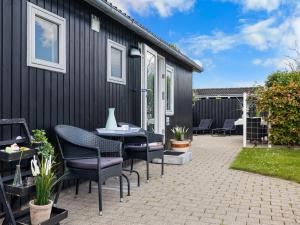 Το κτήριο όπου στεγάζεται  η παραθεριστική κατοικία