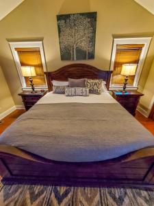 Gallery image of Deuces Wild in Baldwin