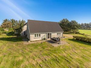 Tòa nhà nơi nhà nghỉ dưỡng tọa lạc