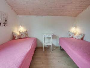 Postel nebo postele na pokoji v ubytování Holiday Home Jannic - 300m to the inlet by Interhome