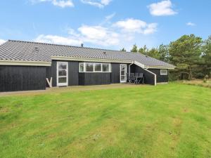 El edificio en el que está la casa vacacional