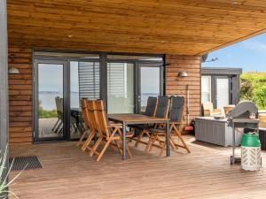 Μπαλκόνι ή βεράντα στο Holiday Home Mahilo - 300m from the sea by Interhome