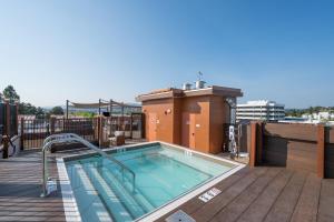 Πισίνα στο ή κοντά στο King Bed-Walk Downtown-Free Garage Parking-Laundry